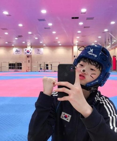 励志语录短女孩，勇敢追梦，无畏前行